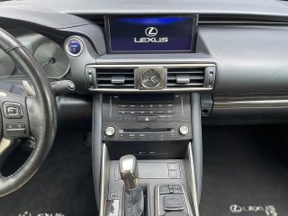Lexus IS 300h Executive Aut.