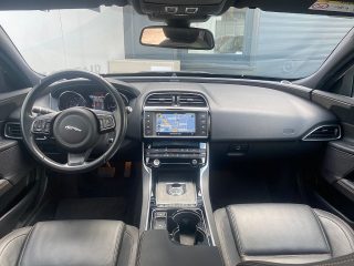 Jaguar XE 20d Prestige Aut. *Panorama*Leder*VOLL*