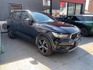 Volvo XC40 D3 Momentum Pro AWD Geartronic *Navi*Harman Kardon Sound*