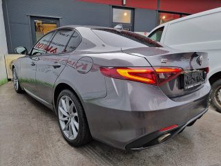 Alfa Romeo Giulia Ti + Veloce Paket 2,0 280 AT8 Q4