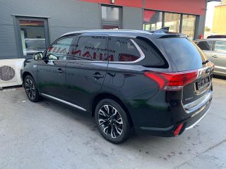 Mitsubishi Outlander 2,0 PHEV Instyle Connect *Schiebedach*Leder*Navi*