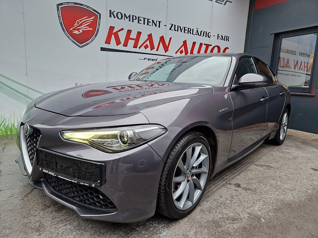 Alfa Romeo Giulia Ti + Veloce Paket 2,0 280 AT8 Q4