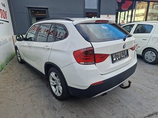 BMW X1 xDrive20d Österreich Paket *AHK* Allrad*