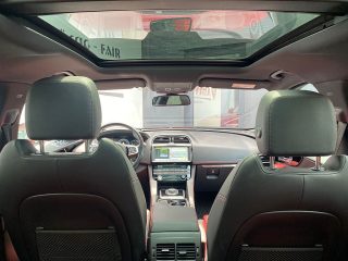 Jaguar F-Pace 30d AWD R-Sport Portfolio Aut. *LED*Pano*Sitzbelüftung*Navi*