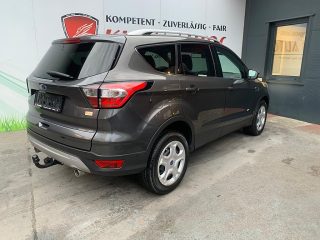 Ford Kuga Titanium Kuga Titanium 2,0 TDCI AWD *Navi*LED*AHK*