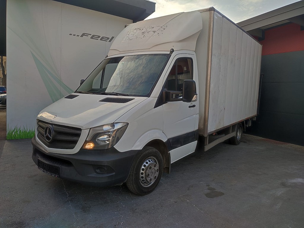 Mercedes-Benz Sprinter 316 3,5t / 4.325 mm *Koffer mit Ladebordwand*