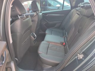Skoda Octavia Combi 2,0 TDI Premium DSG *LED*Navi*Virtual Cockpit*