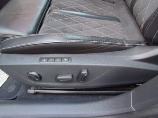 Skoda Octavia 2,0 TDI RS DSG *HeadUp*Canton*RFKamera*Navi*LED*