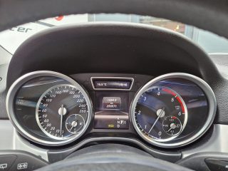 Mercedes-Benz ML 350 BlueTEC 4MATIC Aut. *Panorama*Navi*AHK*
