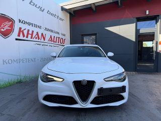 Alfa Romeo Giulia Super 2,2 180 AT *Navi*Leder*RFKamera*