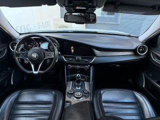 Alfa Romeo Giulia Super 2,2 180 AT *Navi*Leder*RFKamera*