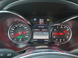 Mercedes-Benz GLC 250 4MATIC Aut. *AMG-Line*Pano*LED*Navi*AHK*