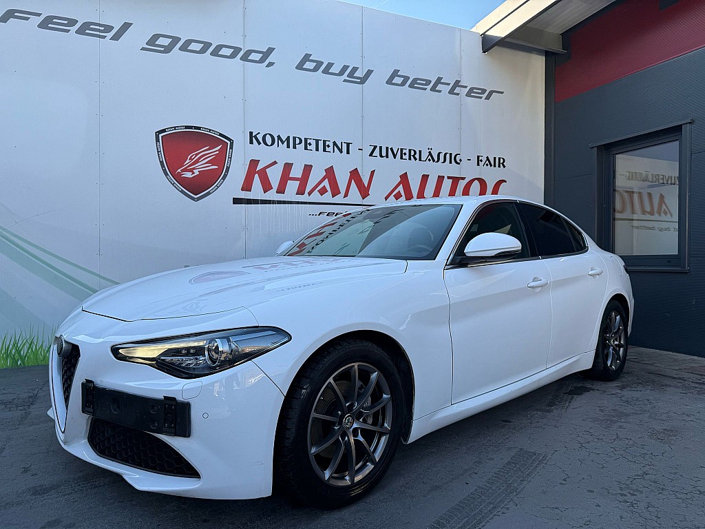 Alfa Romeo Giulia Super 2,2 180 AT *Navi*Leder*RFKamera*