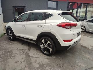 Hyundai Tucson 2,0 Comfort+ CRDi VGT 4WD *Panorama*Leder*Navi*