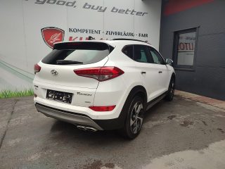 Hyundai Tucson 2,0 Comfort+ CRDi VGT 4WD *Panorama*Leder*Navi*