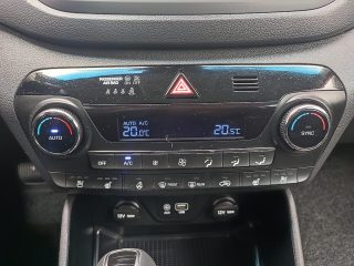 Hyundai Tucson 2,0 Comfort+ CRDi VGT 4WD *Panorama*Leder*Navi*