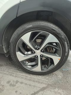 Hyundai Tucson 2,0 Comfort+ CRDi VGT 4WD *Panorama*Leder*Navi*