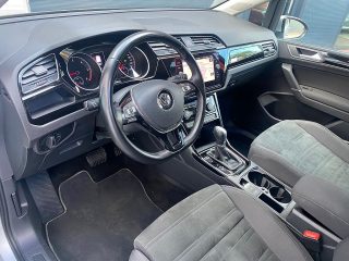 VW Touran Highline 1,6 SCR TDI DSG *Navi*Bluetooth*PDC2x*
