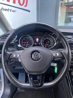 VW Touran Highline 1,6 SCR TDI DSG *Navi*Bluetooth*PDC2x*