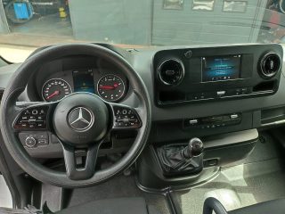 Mercedes-Benz Sprinter 316 CDI 3,5t / 4.325 mm *Koffer mit Ladebordwand*NAVI*