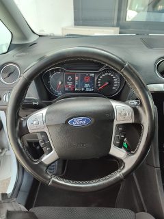 Ford Galaxy Titanium 2,0 TDCi DPF Aut. *7-Sitzer*PDC*