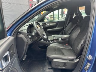Volvo XC40 B4 AWD R-Design Geartronic *LED*Navi*Abstandstempomat*