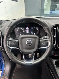 Volvo XC40 B4 AWD R-Design Geartronic *LED*Navi*Abstandstempomat*