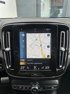 Volvo XC40 B4 AWD R-Design Geartronic *LED*Navi*Abstandstempomat*