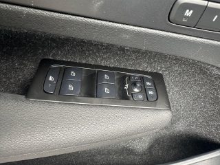 Volvo XC40 B4 AWD R-Design Geartronic *LED*Navi*Abstandstempomat*