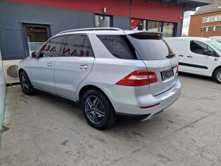 Mercedes-Benz ML 350 BlueTEC 4MATIC Aut. *Panorama*Navi*AHK*