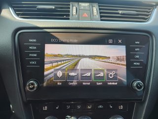 Skoda Octavia Combi RS 2,0 TDI 4x4 DSG *Digitales Cockpit*Navi*Alcantara*Canton*