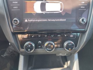 Skoda Octavia Combi RS 2,0 TDI 4x4 DSG *Digitales Cockpit*Navi*Alcantara*Canton*