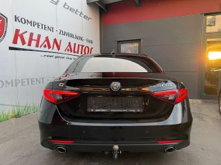 Alfa Romeo Giulia Sprint 2,2 16V 190 AT8 Q4 *Navi*Led*RFKamera