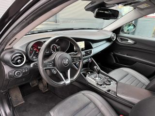 Alfa Romeo Giulia Sprint 2,2 16V 190 AT8 Q4 *Navi*Led*RFKamera