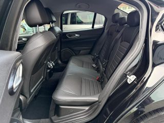 Alfa Romeo Giulia Sprint 2,2 16V 190 AT8 Q4 *Navi*Led*RFKamera